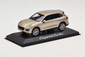 Porsche Cayenne 958 Turbo Guld Minichamps 1:43 WAP0200050E Metall — bild 2 av 4