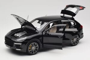Porsche Cayenne Turbo S 958 Black Metallic Minichamps 1:18 110064000 Metall — bild 2 av 8