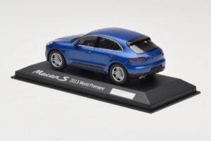 Porsche Macan 95B S Blå World Premiere Minichamps 1:43 WAP0201550E Metall — bild 3 av 4