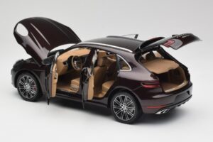 Porsche Macan 95B Turbo Mahogny Metallic Minichamps 1:18 110062500 Metall — bild 5 av 8