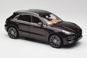 Porsche Macan 95B Turbo Mahogny Metallic Minichamps 1:18 110062500 Metall — bild 6 av 8