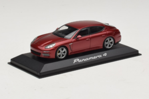 Porsche Panamera 970 4 Red Metallic Minichamps 1:43 WAP0201250E Metall — bild 2 av 5