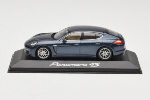 Porsche Panamera 970 4 Blå Metallic Minichamps 1:43 400068220 Metall