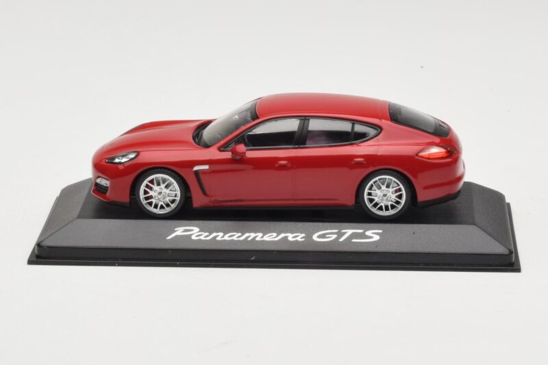 Porsche Panamera 970 GTS Röd Minichamps 1:43 WAP0200230C Metall