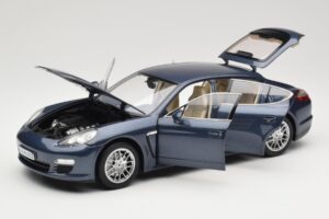 Porsche Panamera 970 S Blå Minichamps 1:18 WAP02100119 Metall — bild 2 av 8