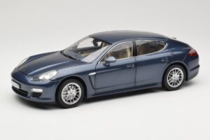 Porsche Panamera 970 S Blå Minichamps 1:18 WAP02100119 Metall