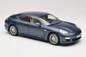 Porsche Panamera 970 S Blå Minichamps 1:18 WAP02100119 Metall — bild 6 av 8