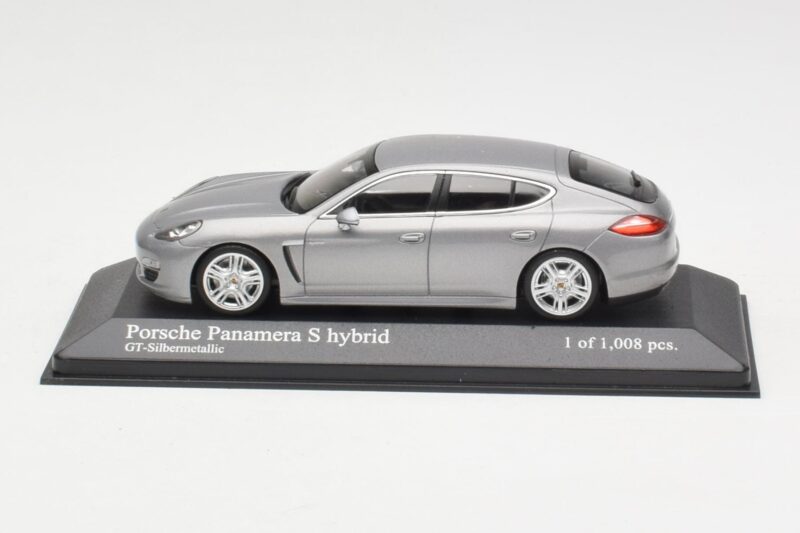 Porsche Panamera 970 S Hybrid Silver Minichamps 1:43 400068250 Metall