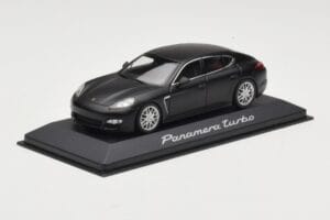 Porsche Panamera 970 Turbo Matt Black Minichamps 1:43 WAP0200270C Metall — bild 2 av 4