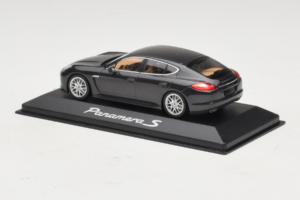Porsche Panamera 970 S Grey Metallic Minichamps 1:43 WAP02000219 Metall — bild 3 av 4