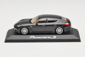 Porsche Panamera 970 S Grey Metallic Minichamps 1:43 WAP02000219 Metall