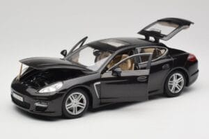 Porsche Panamera Turbo 970 Svart Maisto 1:18 36197 Metall — bild 2 av 8