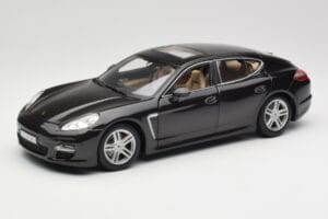 Porsche Panamera Turbo 970 Svart Maisto 1:18 36197 Metall