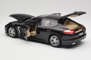 Porsche Panamera Turbo 970 Svart Maisto 1:18 36197 Metall — bild 5 av 8