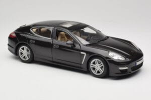 Porsche Panamera Turbo 970 Svart Maisto 1:18 36197 Metall — bild 6 av 8