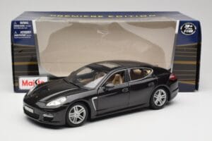 Porsche Panamera Turbo 970 Svart Maisto 1:18 36197 Metall — bild 8 av 8