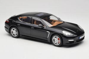 Porsche Panamera 970 Turbo Basalt Black Norev 1:18 WAP02100319 Metall — bild 6 av 8