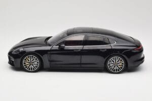 Porsche Panamera 971 Turbo S Blå Metallic Minichamps 1:18 113061075 Metall — bild 4 av 8