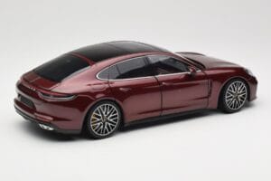 Porsche Panamera 971 Turbo S Röd Metallic Minichamps 1:18 113061077 Metall — bild 3 av 8