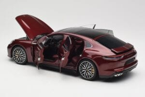 Porsche Panamera 971 Turbo S Röd Metallic Minichamps 1:18 113061077 Metall — bild 5 av 8