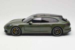 Porsche Panamera Turbo S 971 Sport Turismo Grön GT Spirit 1:18 GT447 Resin — bild 3 av 6