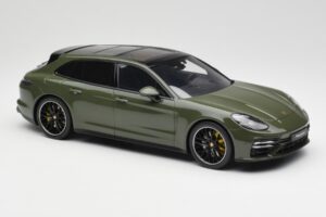 Porsche Panamera Turbo S 971 Sport Turismo Grön GT Spirit 1:18 GT447 Resin — bild 4 av 6