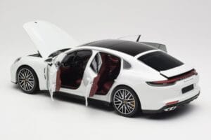 Porsche Panamera 971 Turbo S Vit Metallic Minichamps 1:18 113061074 Metall — bild 5 av 8