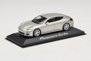 Porsche Panamera 970 Turbo Silver Minichamps 1:43 WAP02000519 Metall — bild 2 av 5