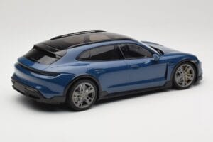 Porsche Taycan J1 Turbo S Cross Turismo Blå Minichamps 1:18 155069301 Metall — bild 2 av 6