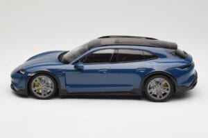 Porsche Taycan J1 Turbo S Cross Turismo Blå Minichamps 1:18 155069301 Metall — bild 3 av 6