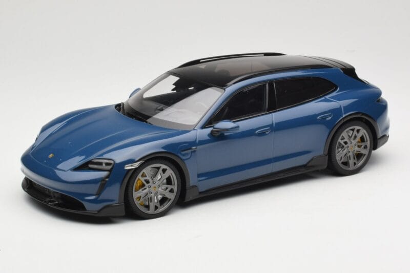 Porsche Taycan J1 Turbo S Cross Turismo Blå Minichamps 1:18 155069301 Metall