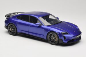 Porsche Taycan J1 Turbo GT Purple Sky Metallic GT Spirit 1:18 GT520 Resin — bild 4 av 6