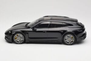 Porsche Taycan J1 Turbo S Cross Turismo Svart Minichamps 1:18 155069300 Metall — bild 3 av 6