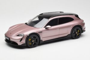 Porsche Taycan Turbo S Cross Turismo Metallic Rosa GT Spirit 1:18 GT440 Resin