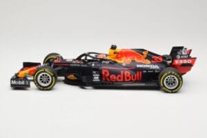 Red Bull Racing RB16 #33 M. Verstappen 3rd Place Styrian GP 2020 Minichamps 1:18 110200233 Metall — bild 3 av 6