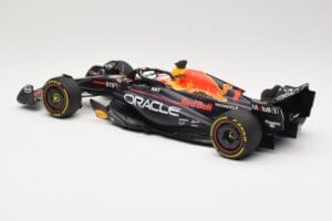 Red Bull Racing RB19 #1 M. Verstappen Winner Monaco GP 2023 Minichamps 1:18 110230701 Metall — bild 5 av 6