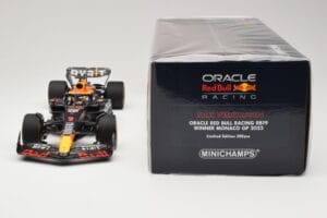 Red Bull Racing RB19 #1 M. Verstappen Winner Monaco GP 2023 Minichamps 1:18 110230701 Metall — bild 6 av 6
