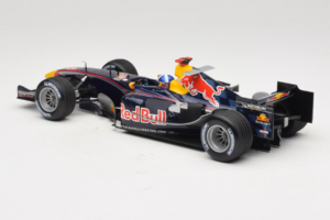 Red Bull RB1 Cosworth #14 D. Coulthard Red Bull Racing Showcar 2005 Minichamps 1:18 100050084 Metall — bild 5 av 7