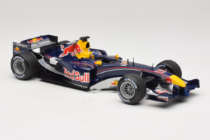 Red Bull RB1 Cosworth #15 C. Klien Red Bull Racing Showcar 2005 Minichamps 1:18 100050085 Metall — bild 4 av 7