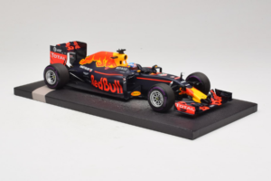 Red Bull RB12 Tag Heuer #3 D. Ricciardo Red Bull Racing 1st Pole Monaco Grand Prix 2016 Minichamps 1:18 117160103 Resin — bild 4 av 7