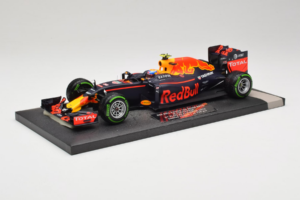 Red Bull RB12 Tag Heuer #33 M. Verstappen Red Bull Racing Showcar 2016 Minichamps 1:18 117161233 Resin — bild 2 av 7
