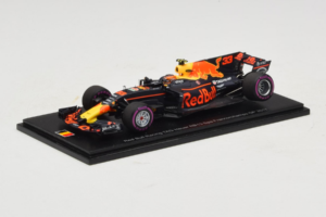 Red Bull RB13 Tag Heuer #33 M. Verstappen Belgian Grand Prix 2017 Spark 1:43 AM33SP8 Resin — bild 2 av 4