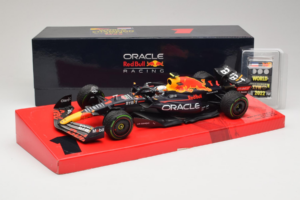 Red Bull RB18 #1 M. Verstappen Oracle Red Bull Racing Japanese Grand Prix Winner World Champion 2022 Minichamps 1:18 11322280 — bild 7 av 7