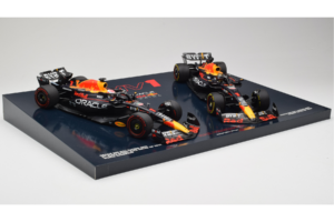 Red Bull RB19 Honda RBPT #1 M. Verstappen Oracle Red Bull Racing Qatar Grand Prix World Champion 2023 Minichamps 1:18 1122318 — bild 3 av 6