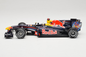 Red Bull RB6 Renault #5 S. Vettel Red Bull Racing Brazilian Grand Prix Winner 2010 Minichamps 1:18 110100205 Metall — bild 3 av 7