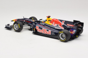 Red Bull RB7 Renault #1 S. Vettel Red Bull Racing Showcar 2011 Minichamps 1:18 110110071-1 Metall — bild 5 av 7