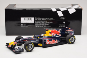 Red Bull RB7 Renault #1 S. Vettel Red Bull Racing Showcar 2011 Minichamps 1:18 110110071-1 Metall — bild 6 av 7