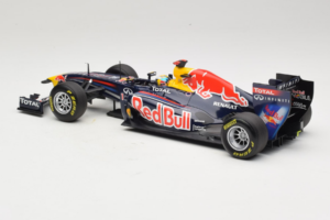 Red Bull RB7 Renault #1 S. Vettel Red Bull Racing World Champion 2011 Minichamps 1:18 110110001 Metall — bild 5 av 6