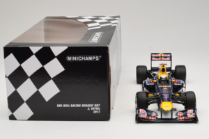 Red Bull RB7 Renault #1 S. Vettel Red Bull Racing World Champion 2011 Minichamps 1:18 110110001 Metall — bild 6 av 6