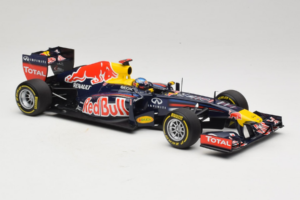 Red Bull RB8 Renault #1 S. Vettel Red Bull Racing Showcar 2012 Minichamps 1:18 110120071 Metall — bild 4 av 7